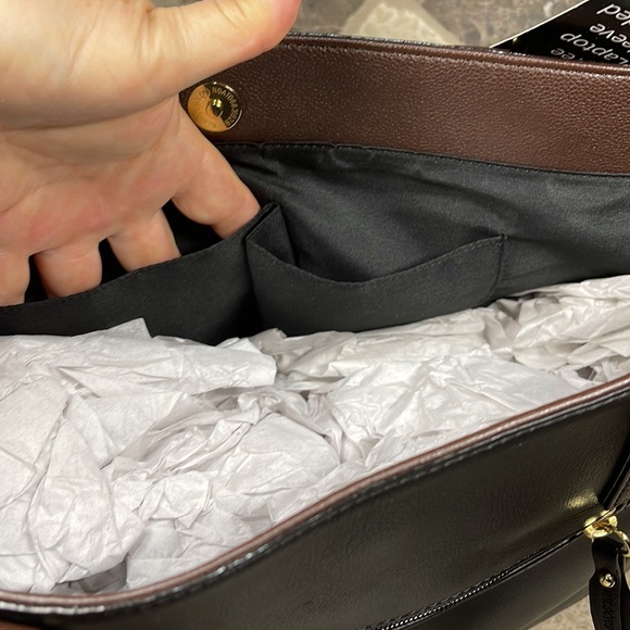 Wilson’s Leather onyx/brown PURSE 14” wide x 10” Tall. - Picture 6 of 16